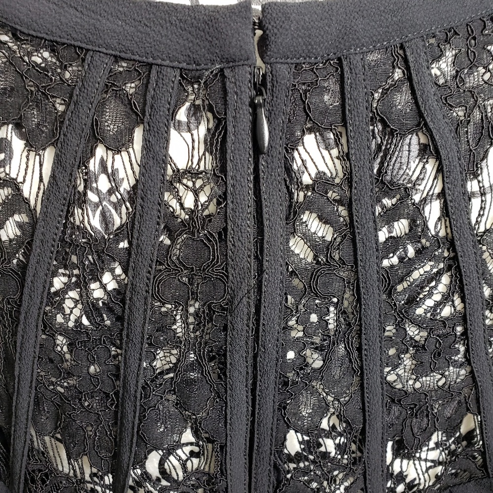 Truly Poppy Jarred Lace Detail Cap Sleeve - Picture 4 of 6